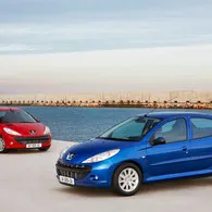 Як зняти обшивку передніх дверей на peugeot 206 (peugeot 206) Як зняти обшивку передніх дверей на peugeot 206