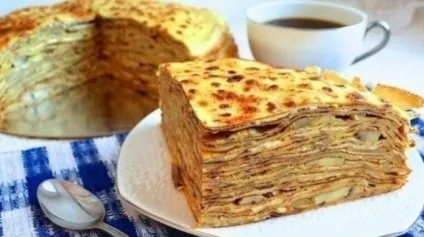 Млинцевий торт з куркою і грибами