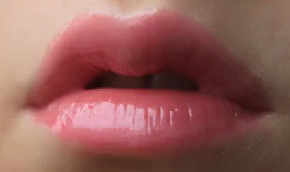 Блиск для губ guerlain kiss kiss gloss (відтінок № 860 rose florida) - відгуки, фото і ціна (kiss) Блиск для губ guerlain kiss kiss gloss (відтінок № 860 rose florida) - відгуки, фото і ціна