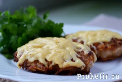 Млинцевий пиріг з куркою і грибами та сиром в духовці - рецепт з фото крок за кроком (випічка) Млинцевий пиріг з куркою і грибами та сиром в духовці - рецепт з фото крок за кроком