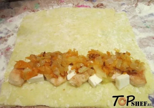 Картопляний рулет з куркою (нарізаємо дрібними кубиками) Картопляний рулет з куркою