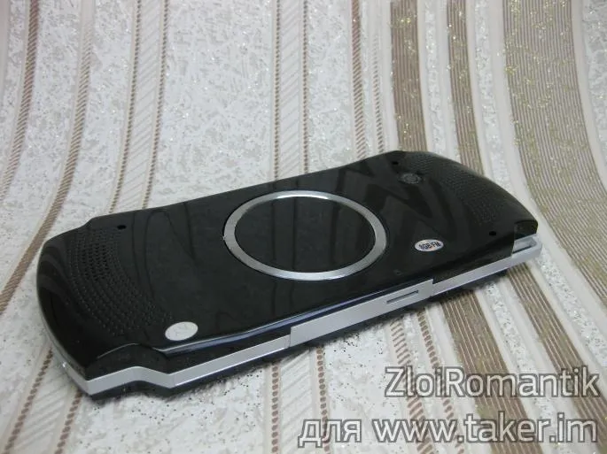 Китайська портативна ігрова консоль gameplayer psp mp5 (китайська) Китайська портативна ігрова консоль gameplayer psp mp5