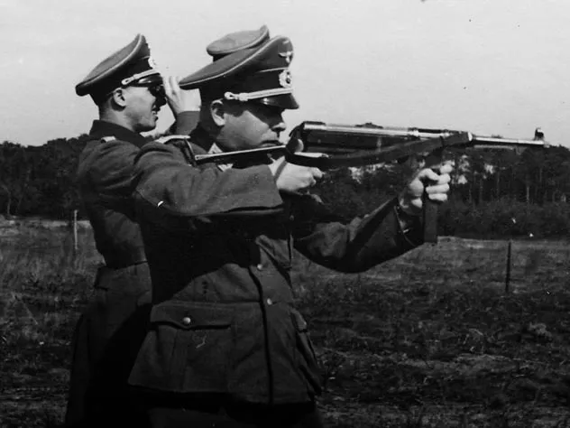 Хто насправді створив автомати «шмайсер» і «калашников» (калашников) Хто насправді створив автомати «шмайсер» і «калашников»
