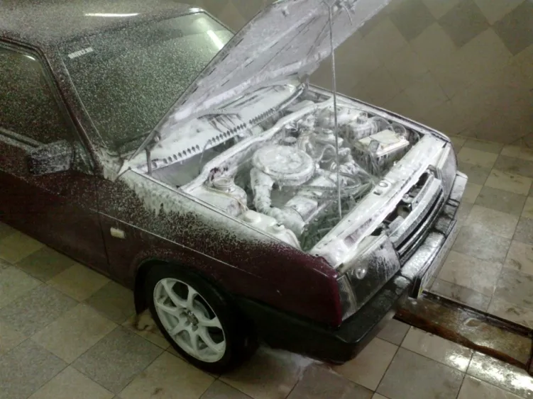 Лайфхак тижні як правильно мити підкапотний простір автомобіля (автомобіля) Лайфхак тижні як правильно мити підкапотний простір автомобіля