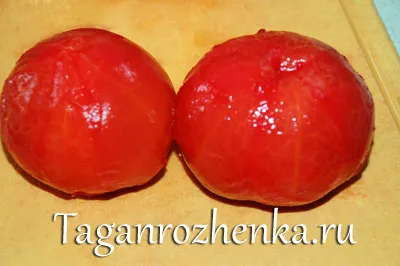 Лосось тушкований з овочами