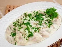 Минтай в сметані