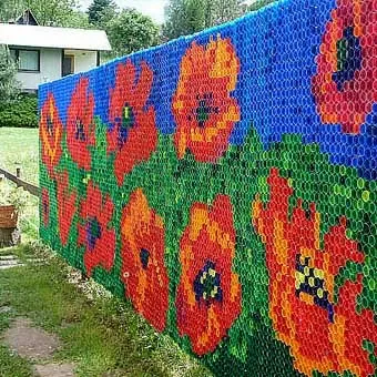 Мозаїка з пластикових кришок