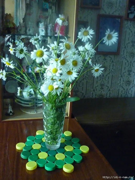 Мозаїка з пластикових кришок