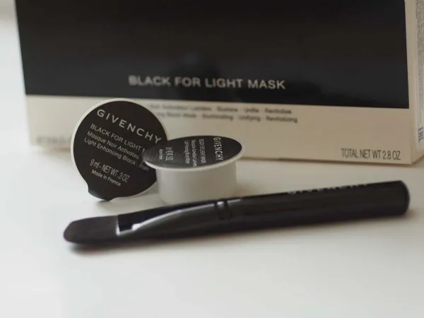 Моя ставка на чорне маска для обличчя givenchy black for light mask - елена Чемезова (ставка) Моя ставка на чорне маска для обличчя givenchy black for light mask - елена Чемезова