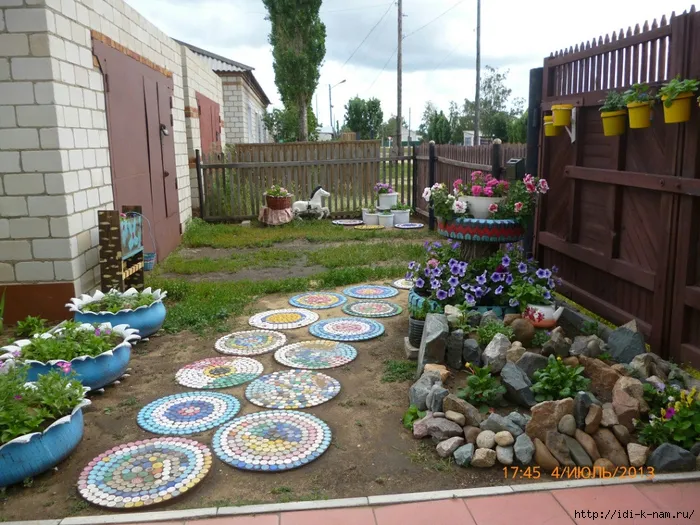 Мозаїка з пластикових кришок