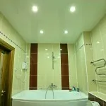 Натяжна стеля в санвузлі особливості та види (чи роблять натяжні стелі у ванній) Натяжна стеля в санвузлі особливості та види
