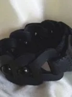 Брошки зі шкіри