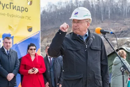 Бурея перекрита! Ми зробили це! »Репортаж ап з історичного етапу будівництва нижньо-Бурейська ГЕС (амурський правда сайт) Бурея перекрита! Ми зробили це! »Репортаж ап з історичного етапу будівництва нижньо-Бурейська ГЕС