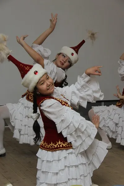 Не такі, як всі, уральська тиждень () Не такі, як всі, уральська тиждень