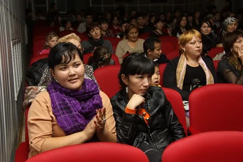 Не такі, як всі, уральська тиждень () Не такі, як всі, уральська тиждень