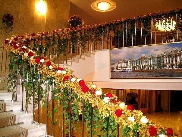 Оформлення сходів на весілля - весільне оформлення банкетних залів, кафе і ресторанів в Казані
