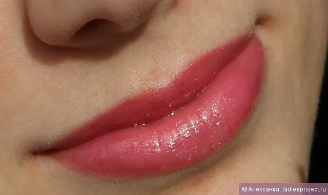 Поживна губна помада rouge eclat (відтінок № 04 tropical pink) від clarins - відгуки, фото і ціна (clarins) Поживна губна помада rouge eclat (відтінок № 04 tropical pink) від clarins - відгуки, фото і ціна