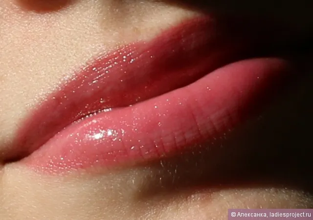 Поживна губна помада rouge eclat (відтінок № 04 tropical pink) від clarins - відгуки, фото і ціна (clarins) Поживна губна помада rouge eclat (відтінок № 04 tropical pink) від clarins - відгуки, фото і ціна