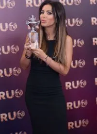 Зачіска ани лорак 2014