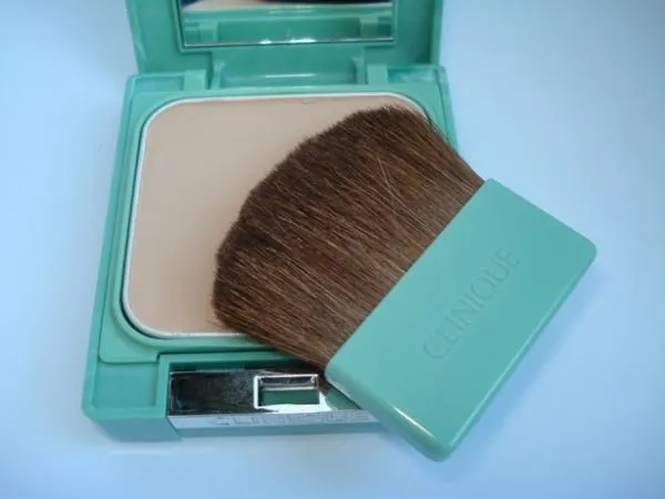Розбиті надії з пудрою clinique almost powder - відгуки про косметику