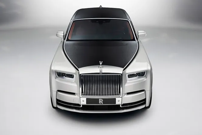 Rolls-royce phantom viii представлено найрозкішніший автомобіль від початку часів