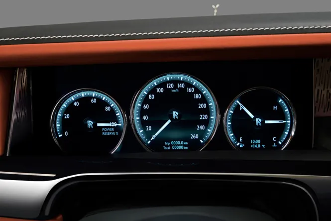 Rolls-royce phantom viii представлено найрозкішніший автомобіль від початку часів