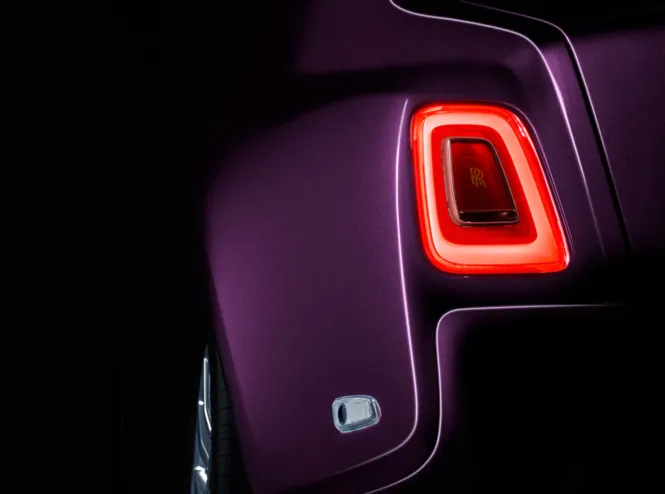 Rolls-royce phantom viii представлено найрозкішніший автомобіль від початку часів