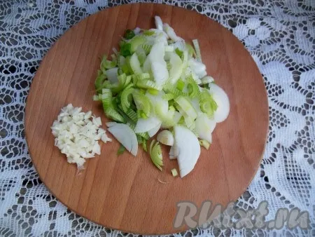 Салат з капустою, ковбасою і кукурудзою - рецепт з фото (ковбасою) Салат з капустою, ковбасою і кукурудзою - рецепт з фото