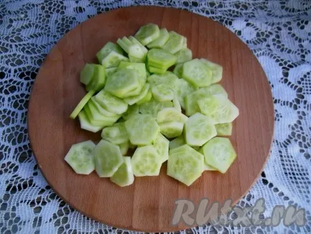 Салат з капустою, ковбасою і кукурудзою - рецепт з фото (салат) Салат з капустою, ковбасою і кукурудзою - рецепт з фото