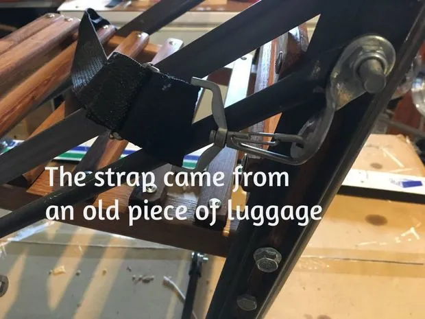 Санки з підручних матеріалів