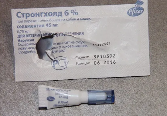 Стронгхолд для собак, краплі від вушних, підшкірних кліщів, бліх та гельмінтів (бліх) Стронгхолд для собак, краплі від вушних, підшкірних кліщів, бліх та гельмінтів