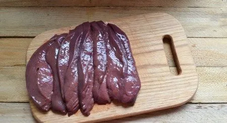 Свиняча печінка в мультиварці рецепти приготування з фото