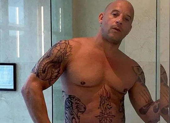 Тату вин дизеля справжні або тимчасові (дизеля) Тату вин дизеля справжні або тимчасові