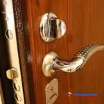 Установка другої вхідних дверей в квартирі своїми руками