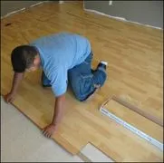 Укладання ламінату quick step відео-інструкція по монтажу своїми руками, ціна, фото (укладання ламінату quick step фото своїми руками) Укладання ламінату quick step відео-інструкція по монтажу своїми руками, ціна, фото