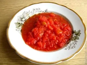 Український борщ зі свіжими помідорами (овочевий суп) Український борщ зі свіжими помідорами