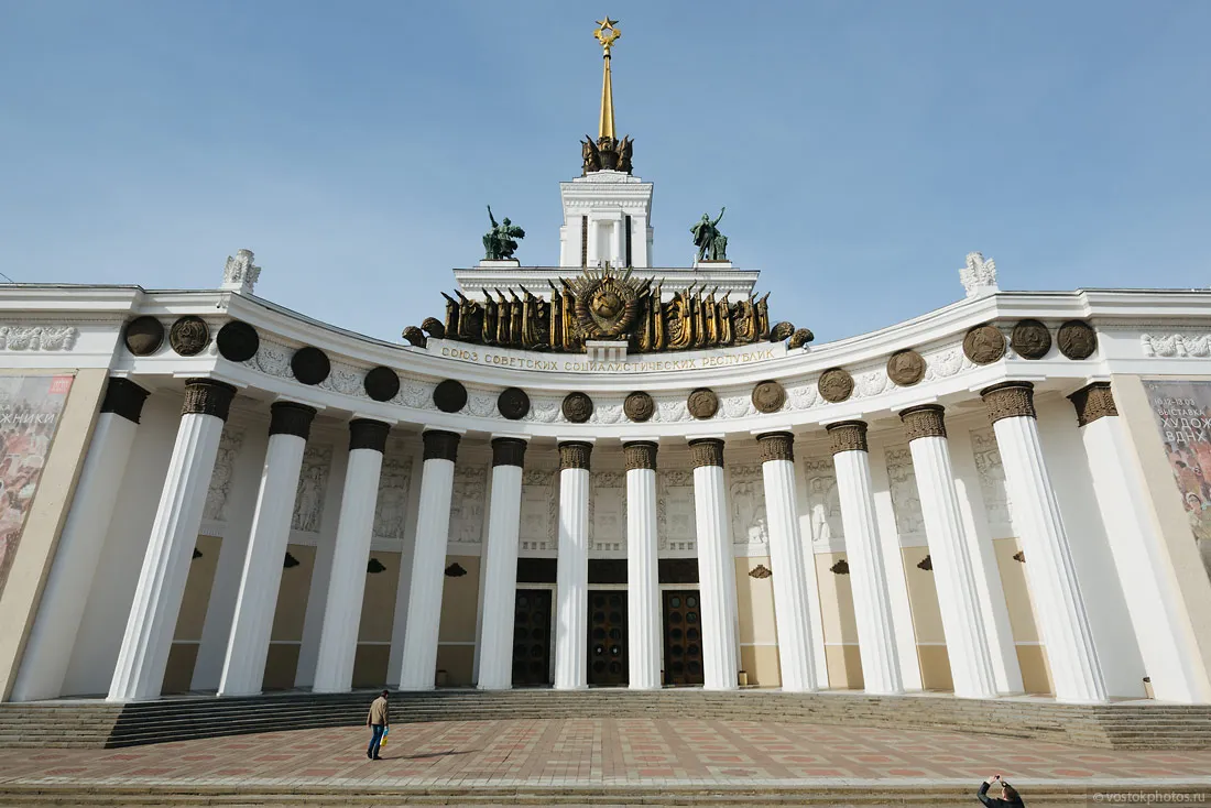 Вднх красивий