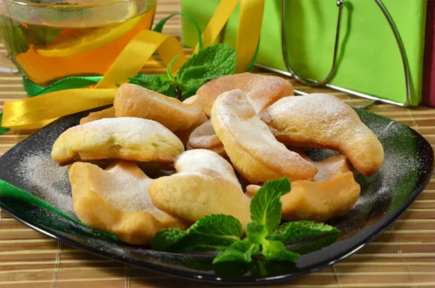 Хрусткий хмиз класичний рецепт на горілці з покроковими фото (класичний) Хрусткий хмиз класичний рецепт на горілці з покроковими фото