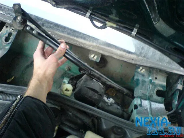 Заміна трапеції склоочисників на нексии - daewoo nexia faq (заміна) Заміна трапеції склоочисників на нексии - daewoo nexia faq