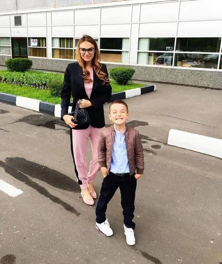 Алена водонаева заявила, що буде оберігати сина від таких дівчат, як Шуригіна, журнал (заявила) Алена водонаева заявила, що буде оберігати сина від таких дівчат, як Шуригіна, журнал