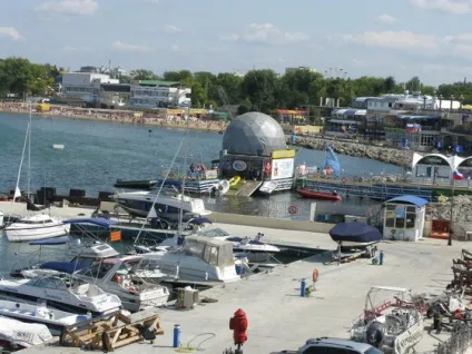 Що можна побачити і де відпочити на чорному і азовському морях ми (більше Украінан воліють) Що можна побачити і де відпочити на чорному і азовському морях ми