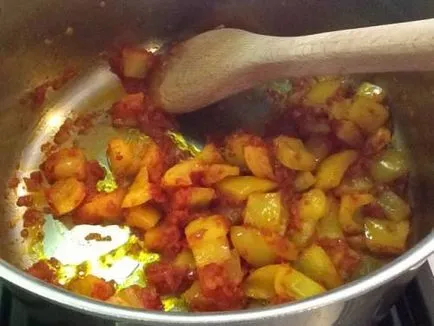 Баклажани, тушковані з овочами - покроковий рецепт з фото на (рецепт) Баклажани, тушковані з овочами - покроковий рецепт з фото на