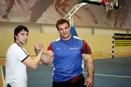 Богатирські руки українського халка дениса Ципленкова (4 фото 1 відео) (денис курчат) Богатирські руки українського халка дениса Ципленкова (4 фото 1 відео)