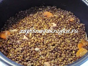Сочевиця з куркою