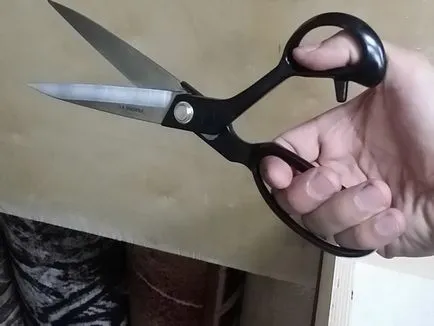 Чим різати ковролін 1
