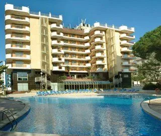Dbl sgl exb balcony room cottage front hostel