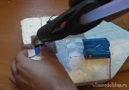 Робимо простий кораблик з моторчиком