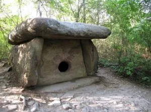 Дольмени Житомирського краю (фото) де знаходяться, загадкова історія, відгуки туристів (дольмени Житомирського краю) Дольмени Житомирського краю (фото) де знаходяться, загадкова історія, відгуки туристів