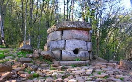Дольмени Житомирського краю (цікаві місця) Дольмени Житомирського краю