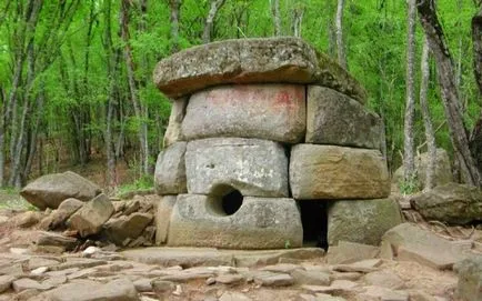 Дольмени Житомирського краю (достопрімечательностіУкаіни) Дольмени Житомирського краю